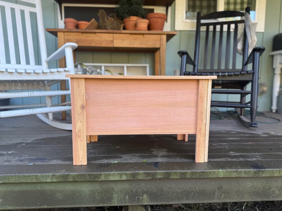 24" X 16" X 16" Cedar Planter box